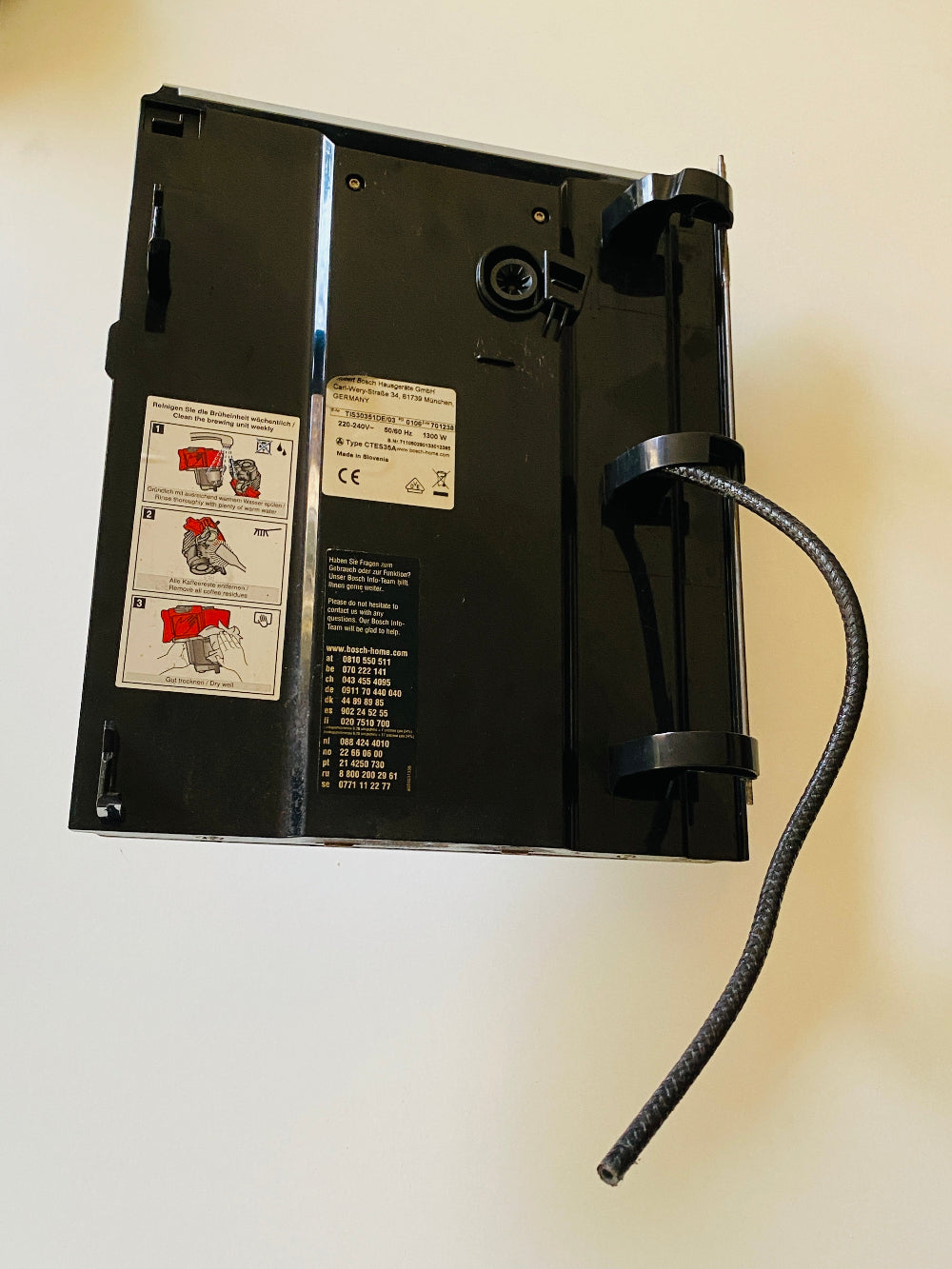 Bosch Verocup 300 Vorderteil mit Kaffeeauslauf