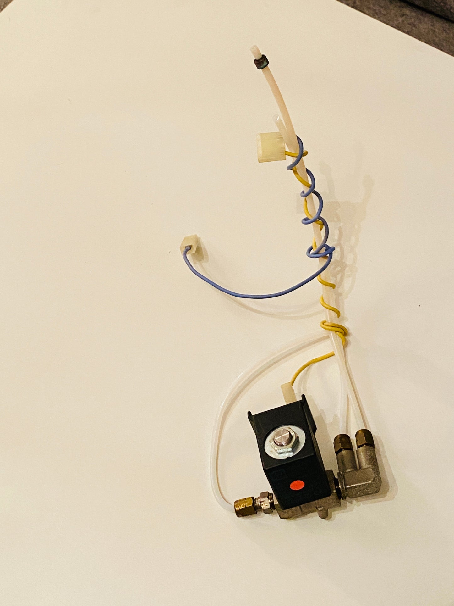 Original Saeco 2-Wege Magnetventil mit Druckschlauch & Stecker für Magic & Royal