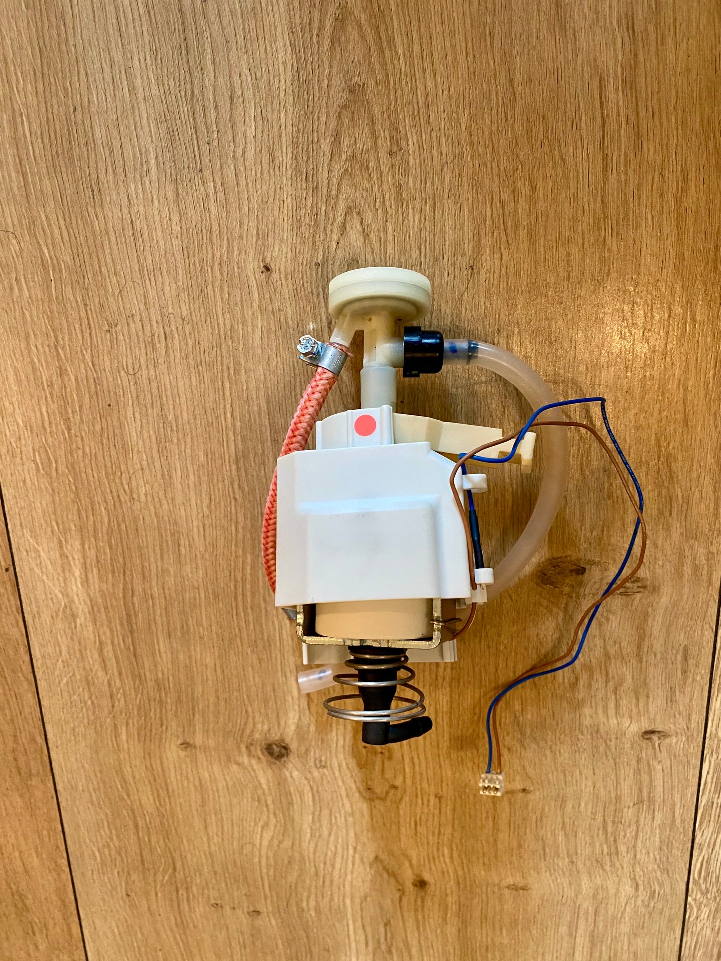 Wasserpumpe mit Pulsationsdämpfer für Siemens EQ6 EQ5, EQ7 EQ500 Bosch Kaffeevollautomat - Car Kaffeeautomaten, Ersatzteile