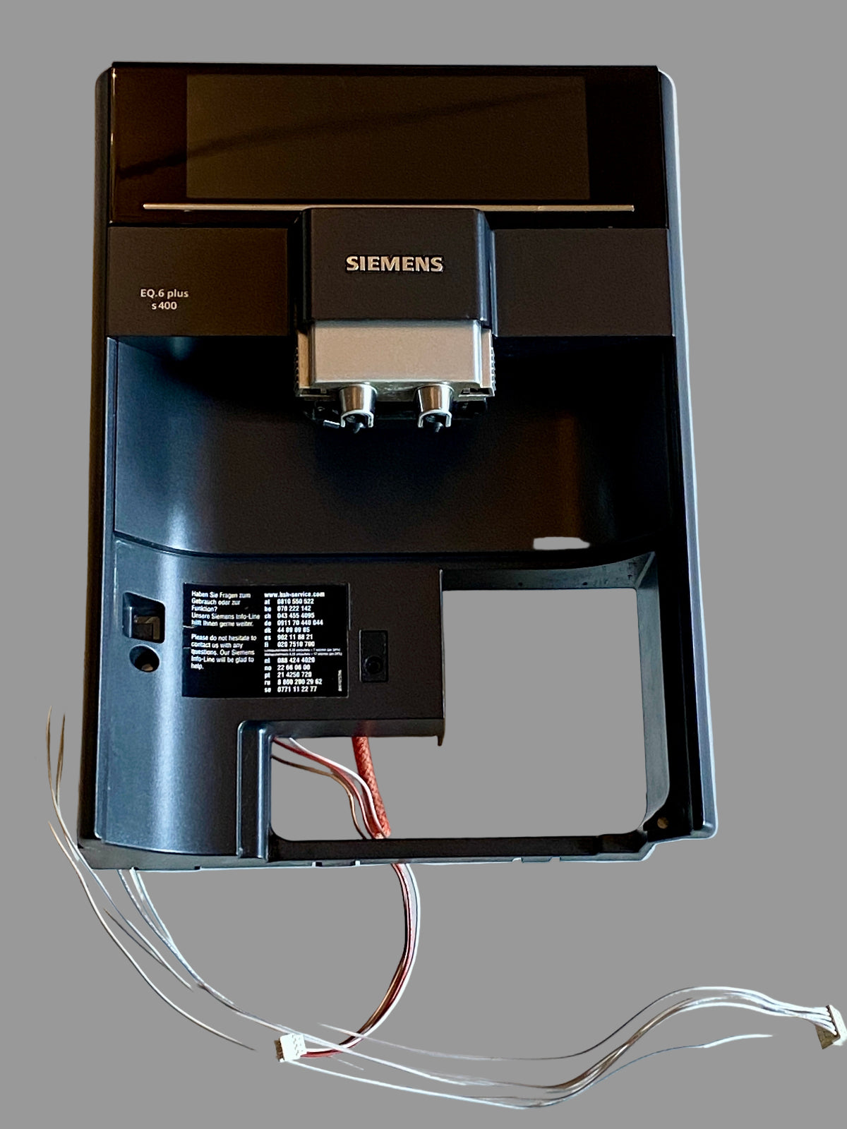 Siemens EQ6 Plus S400 Vorderteil mit Display mit Auslauf