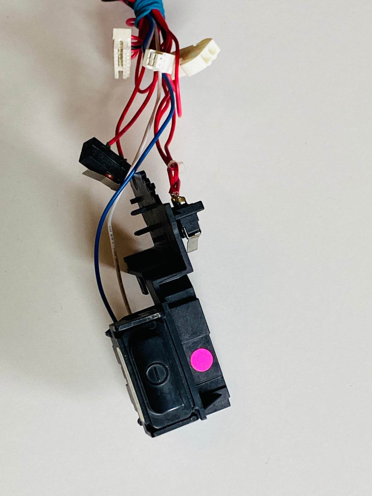 An Aus-Schalter für Siemens EQ.6 Plus S100 mit Stecker
