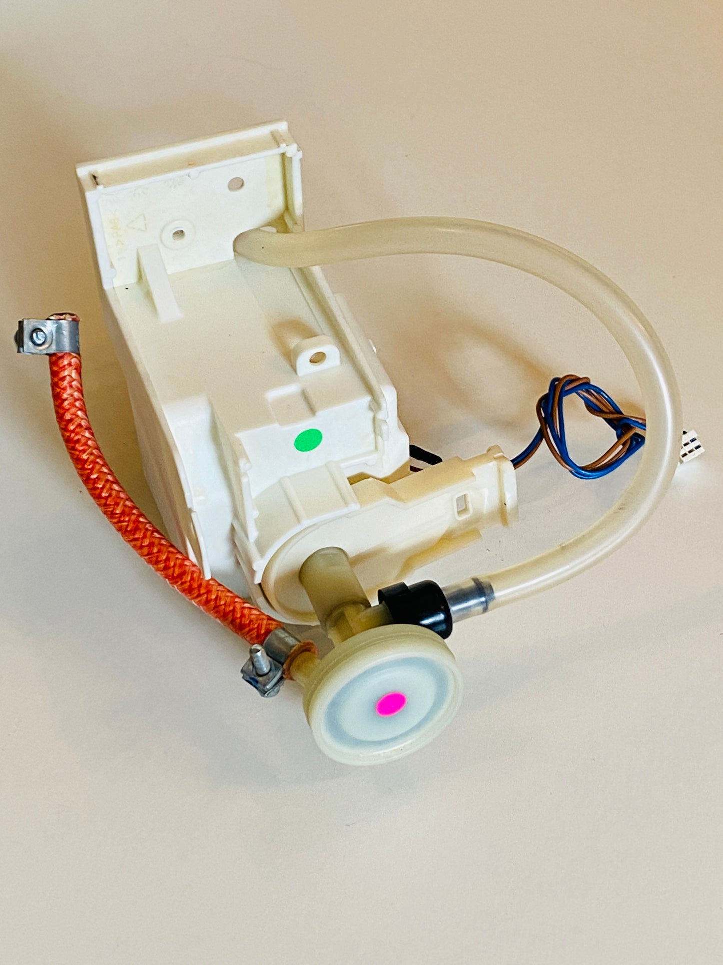 BOSCH SIEMENS EQ6 Siemens EQ6 EQ5, EQ7 EQ500 Wasserpumpe mit Pulsationsdämpfe