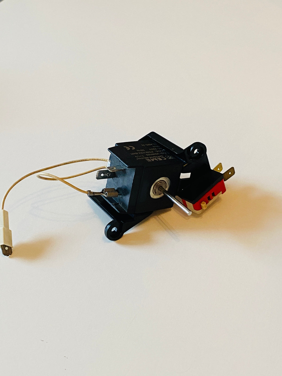 Magnetschalter für Jura Brüheinheit 230V 50Hz 50W