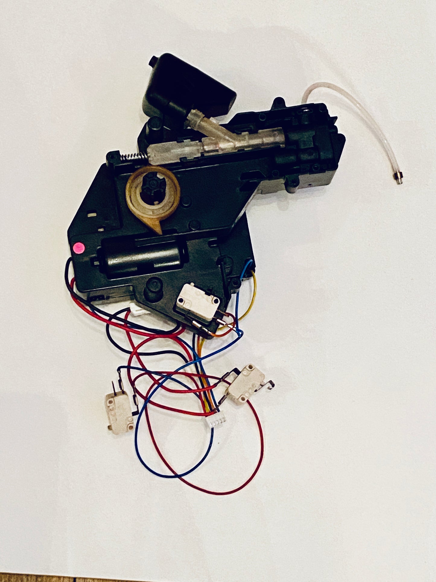 Melitta Solo Milk Perfeckt Lateea Getriebe-Motor, Antrieb-Motor für Brüheinheit, komplett mit Kabelstecker