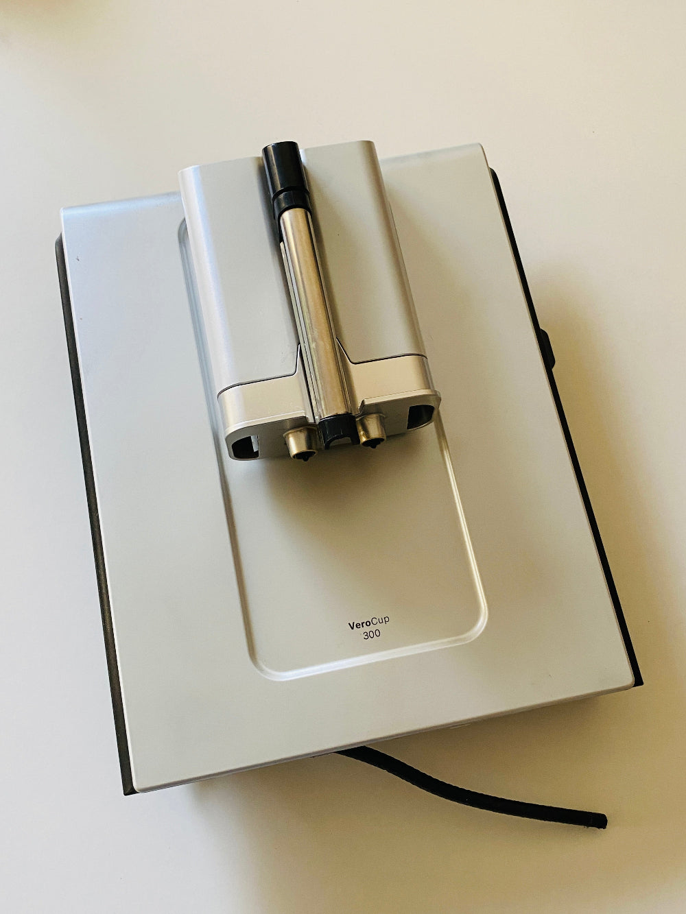 Bosch Verocup 300 Vorderteil mit Kaffeeauslauf