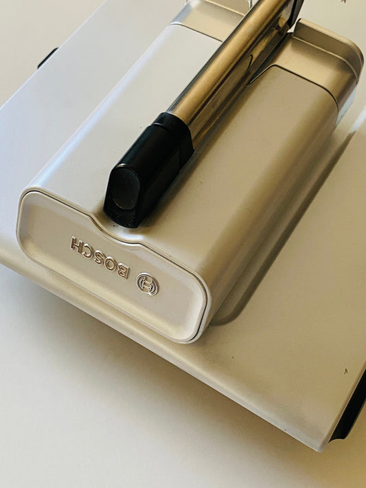 Bosch Verocup 300 Vorderteil mit Kaffeeau slauf