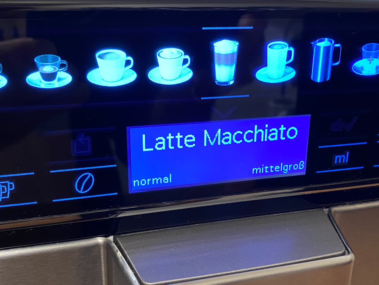 Siemens EQ.6 Plus s500 Display Front komplett mit Kaffeeauslauf Stecker