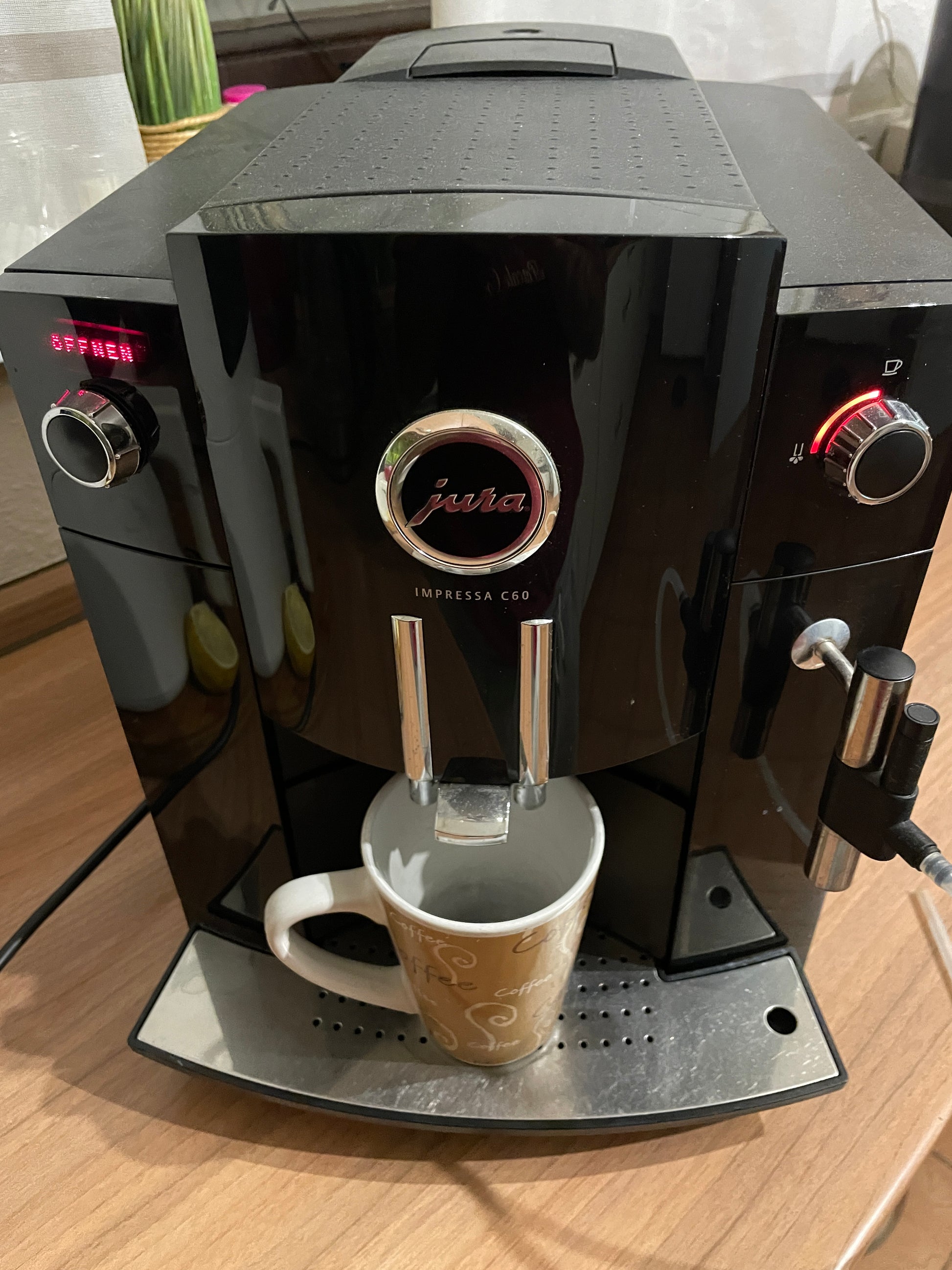 Jura C60 Front Vorderteil mit Kaffeeauslauf mit Display