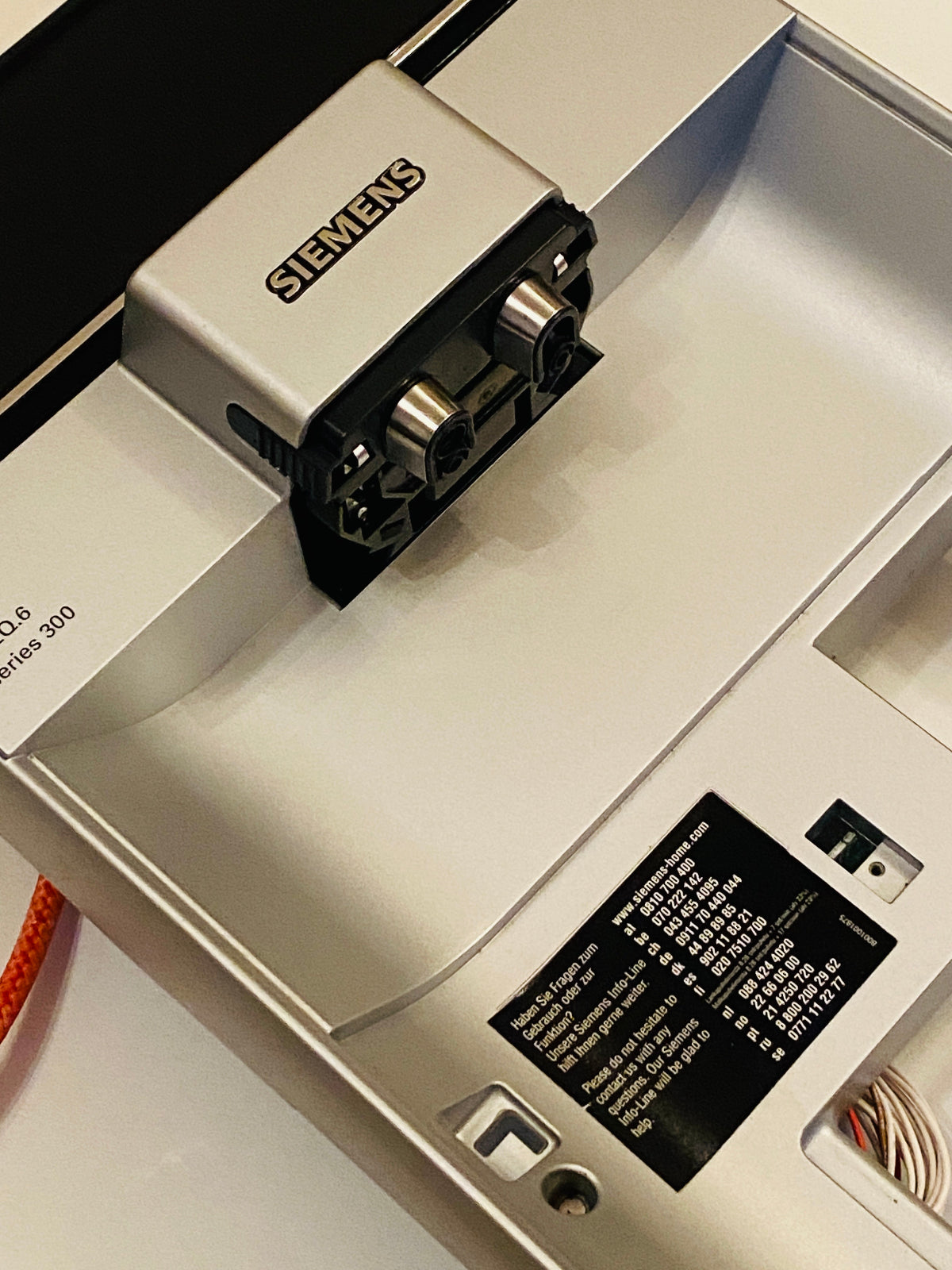 Siemens EQ6 Series 300 – Vorderteil mit Display 