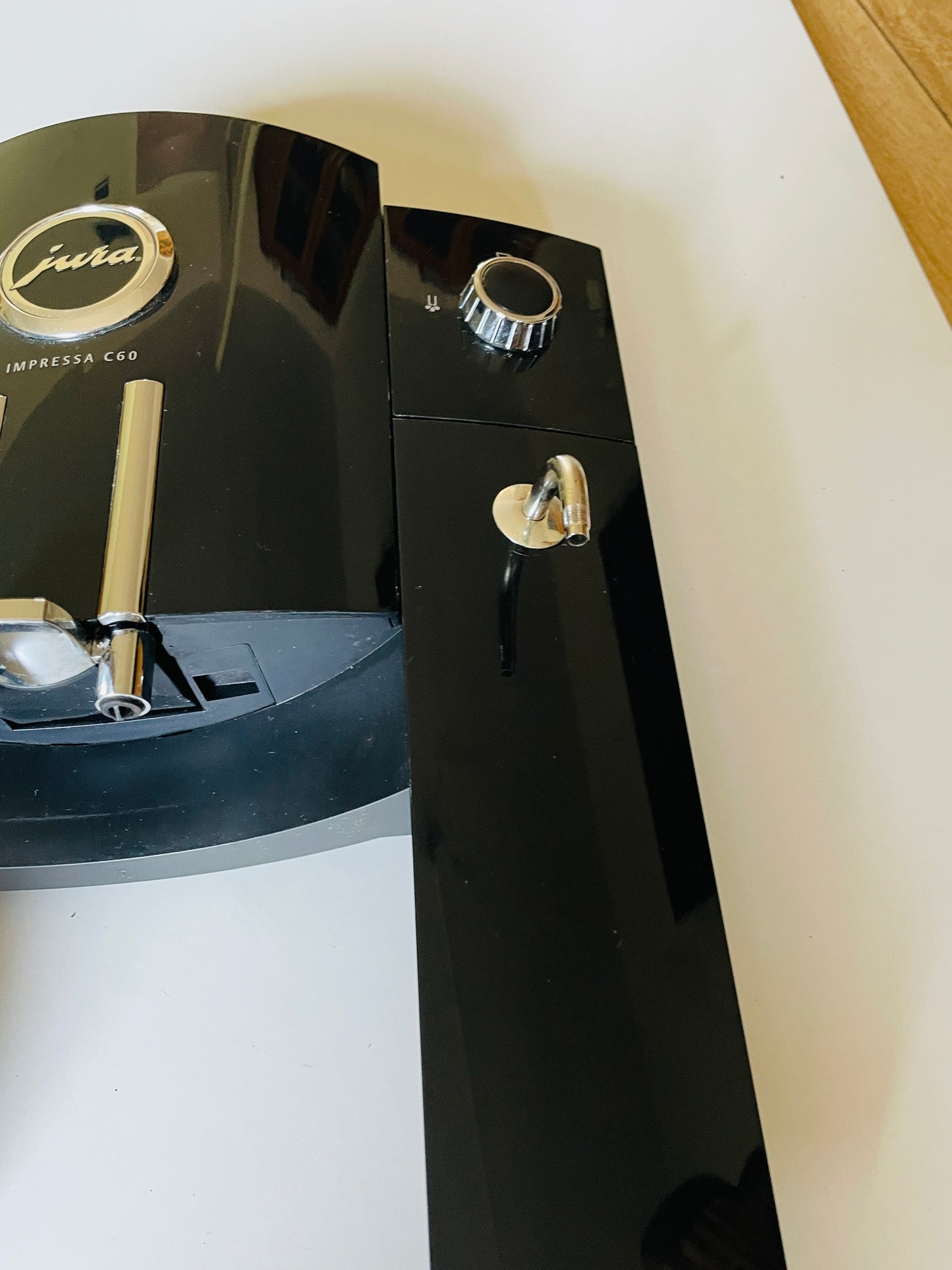 Jura C60 Front Vorderteil mit Kaffeeauslauf mit Display