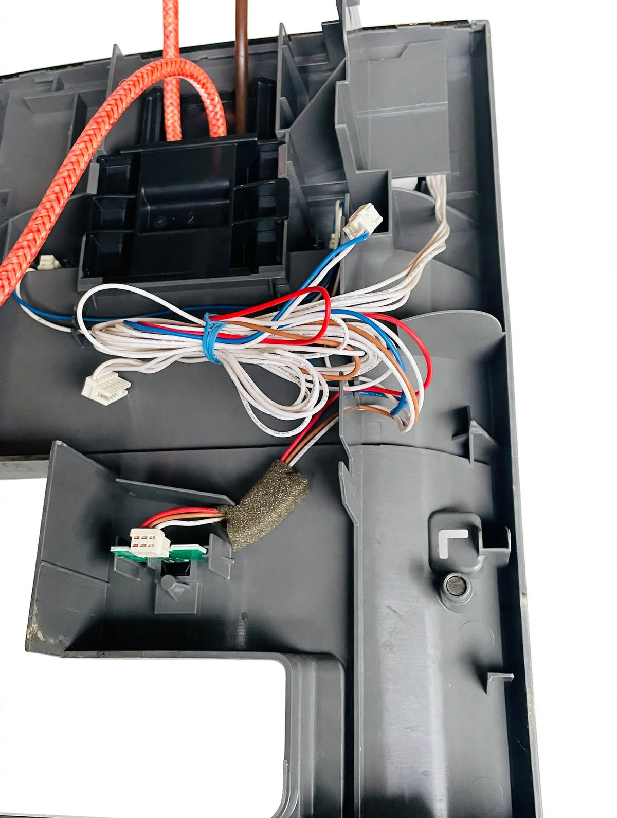 Siemens EQ.6 Serie 700 Front mit Display mit Kaffeeauslauf