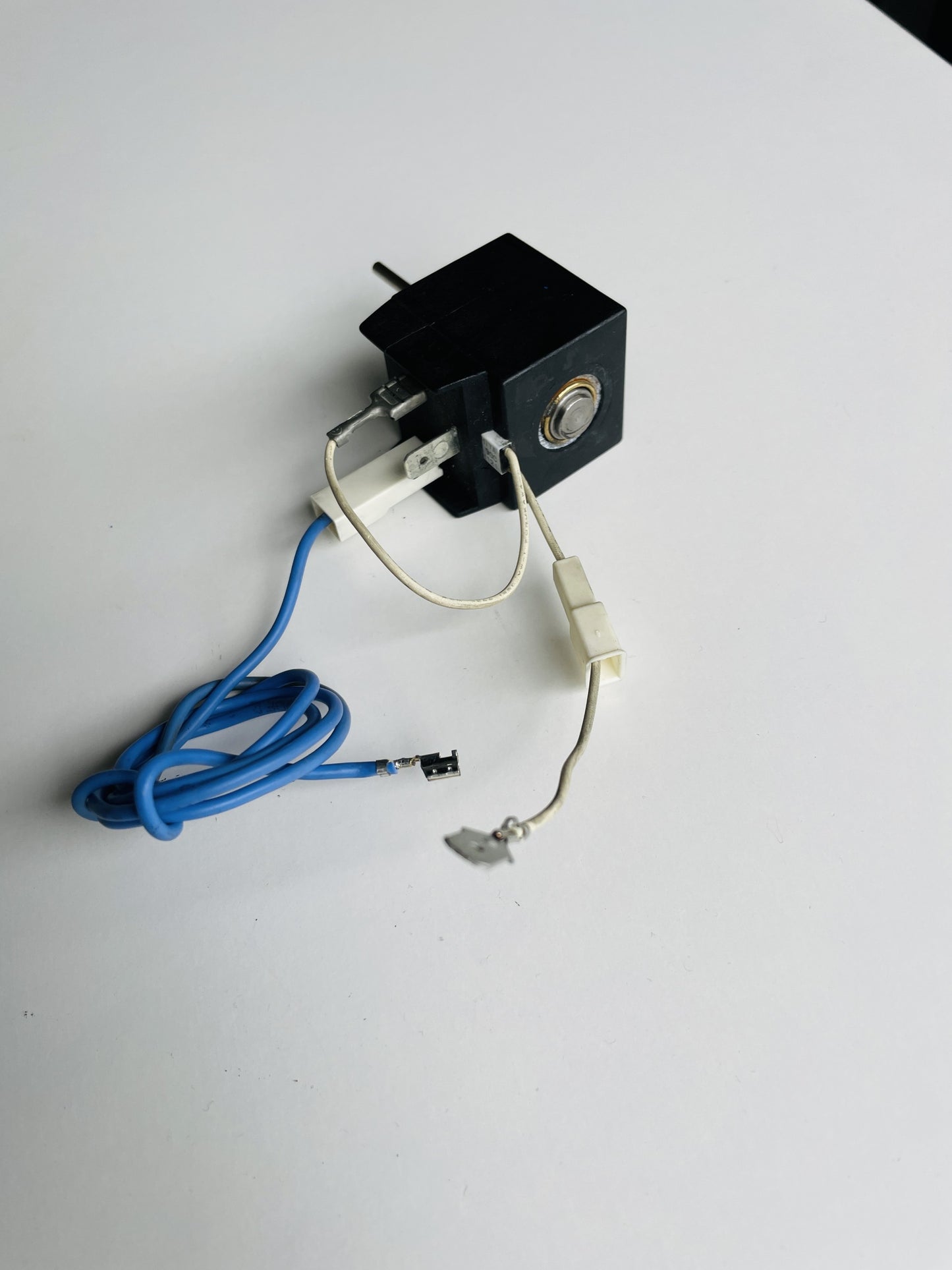 Jura  Magnetschalter für Brüheinheit 230V 50Hz 50W Spule